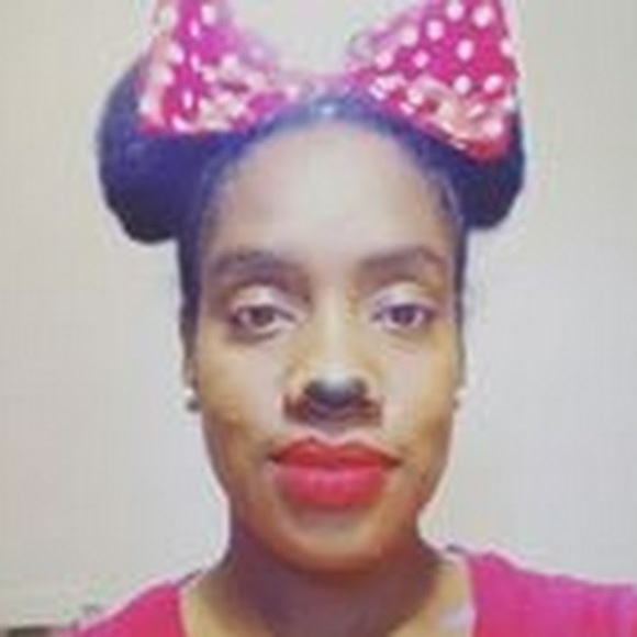 Meet your Posher, Lucinda - Picture 1 of 1